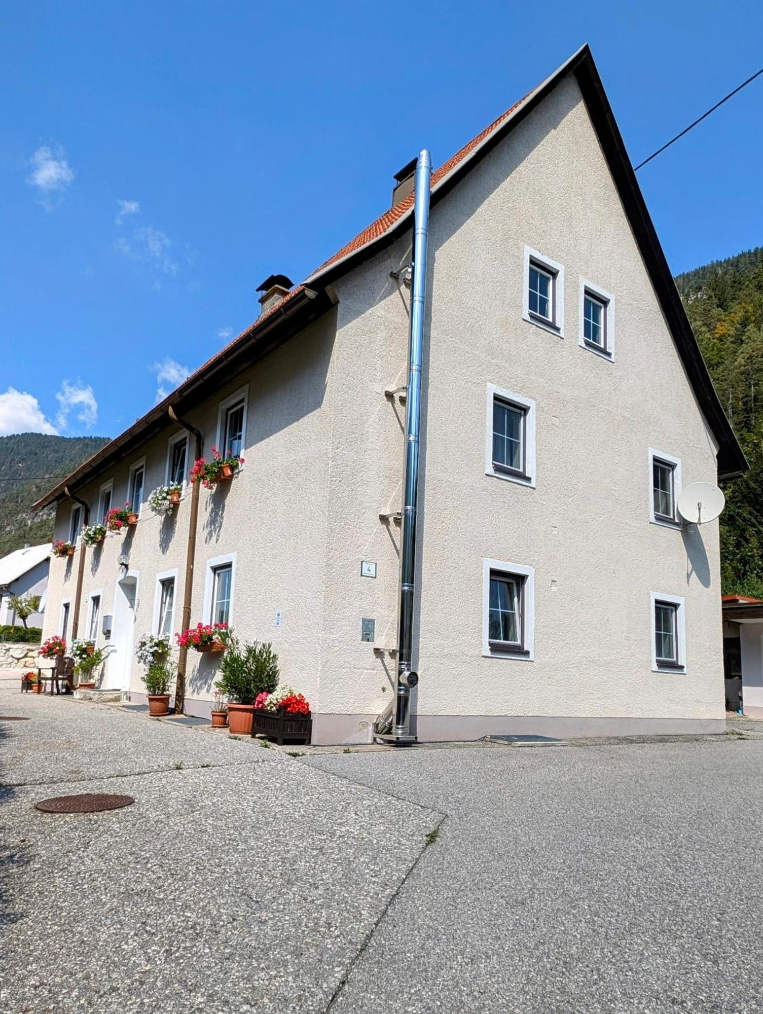Haus Im Hochtal Leilighet Bad Bleiberg Eksteriør bilde